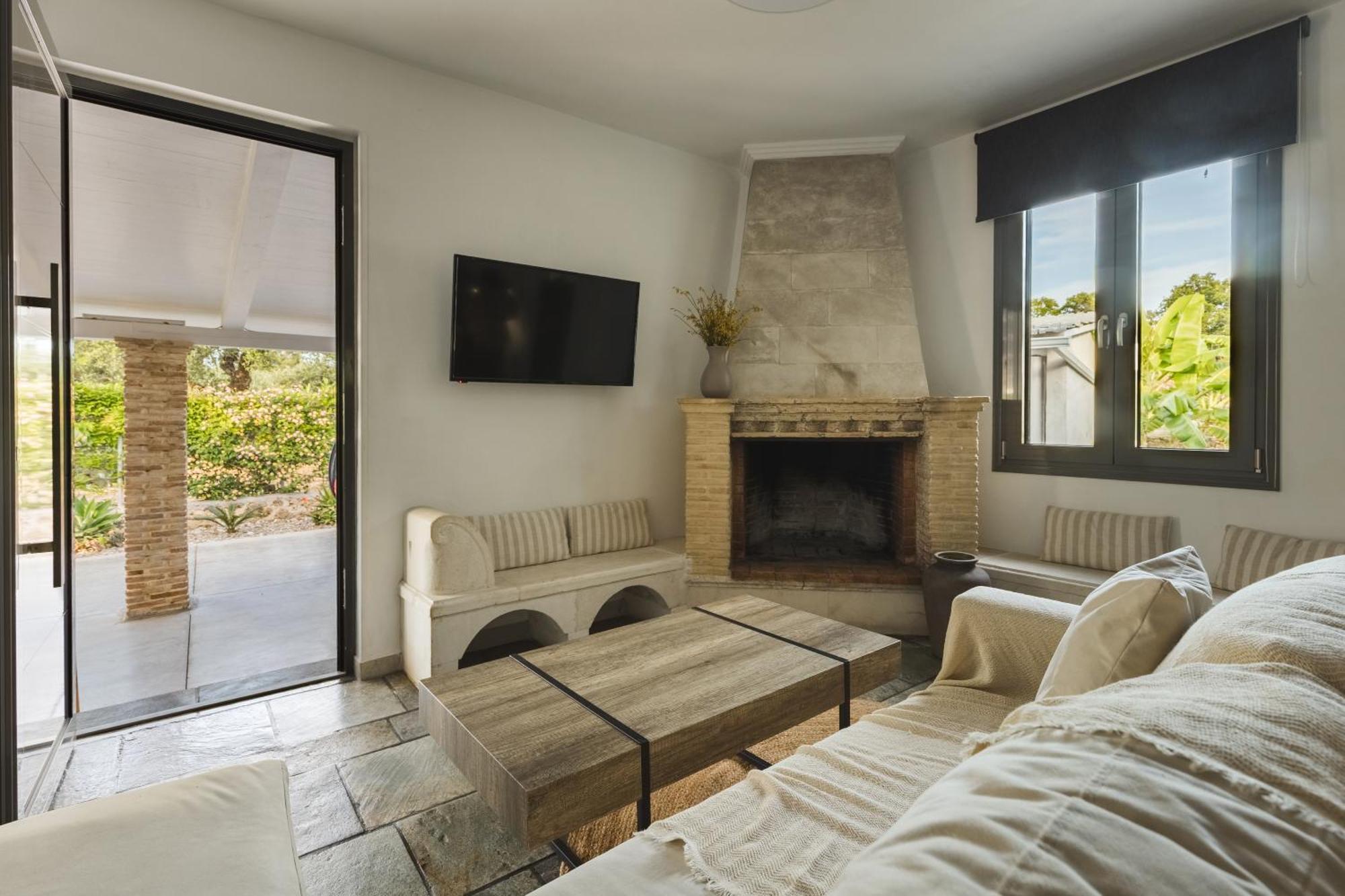 Binios Villa - Private Pool, Walking Distance From The Beach Vasilikos  Luaran gambar