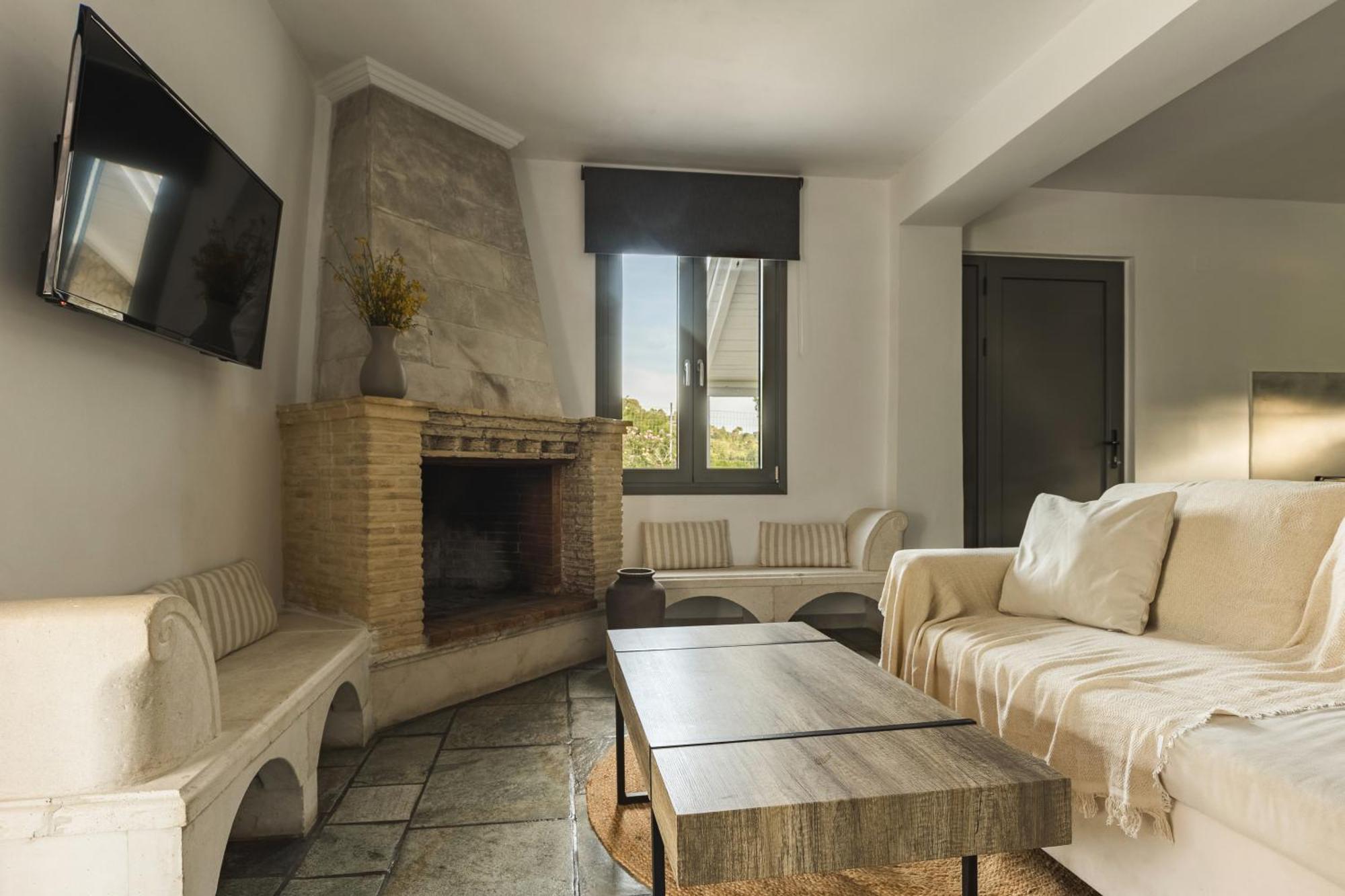 Binios Villa - Private Pool, Walking Distance From The Beach Vasilikos  Luaran gambar